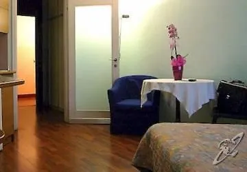 Residence Pola 米兰
